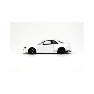 NISSAN SKYLINE GT-R (BNR34) BY KRC PEARL WHITE QX1 2019 OttO mobile 1:18 Resinemodell (Türen, Motorhaube... nicht zu öffnen!)